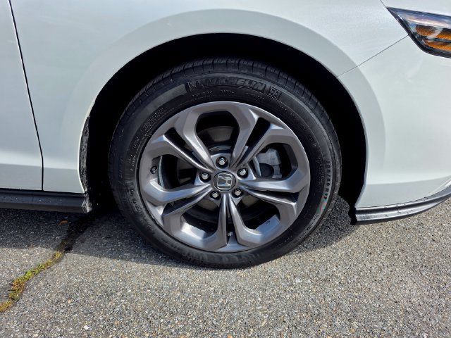 Used 2024 Honda Accord EX image 13