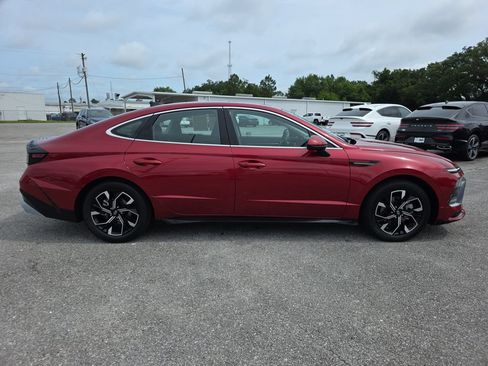 Certified 2024 Hyundai Sonata SEL FWD image 9
