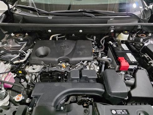Used 2024 Toyota RAV4 XLE FWD image 26