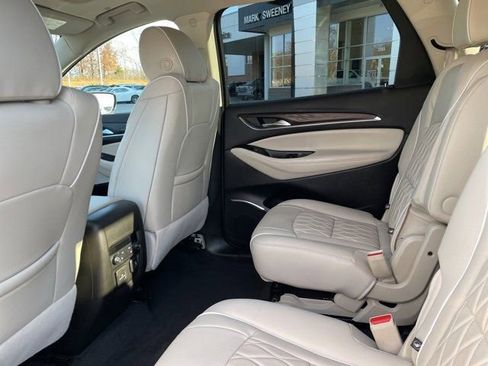 Used 2022 Buick Enclave Avenir image 15