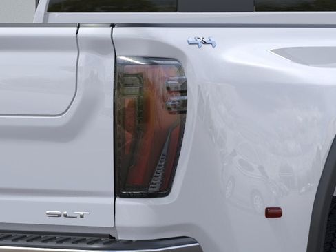 New 2026 GMC Sierra 3500 SLT w/ SLT Convenience Package AWD/4WD image 11