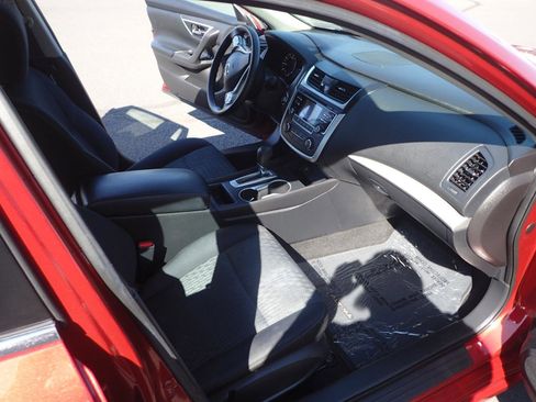 Used 2016 Nissan Altima 2.5 S w/ Power Driver Seat Package FWD image 12