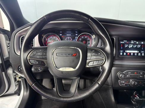 Used 2022 Dodge Charger SXT RWD image 13