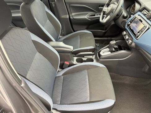 Used 2025 Nissan Versa SV FWD image 34
