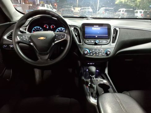 Used 2024 Chevrolet Malibu LT FWD image 12