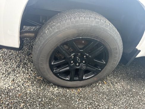 Used 2022 Chevrolet Silverado 1500 Custom image 24