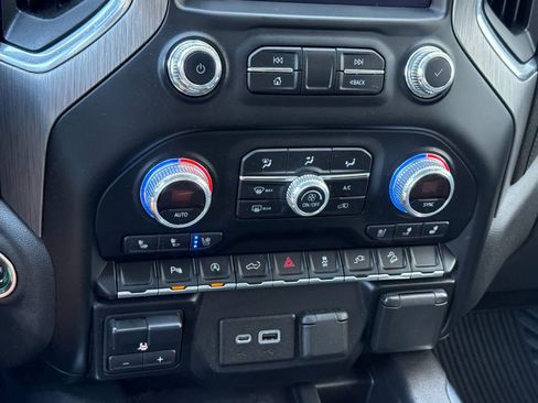 Used 2019 GMC Sierra 1500 Denali AWD/4WD image 20