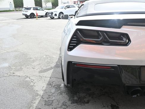 Used 2014 Chevrolet Corvette Stingray Convertible RWD image 9