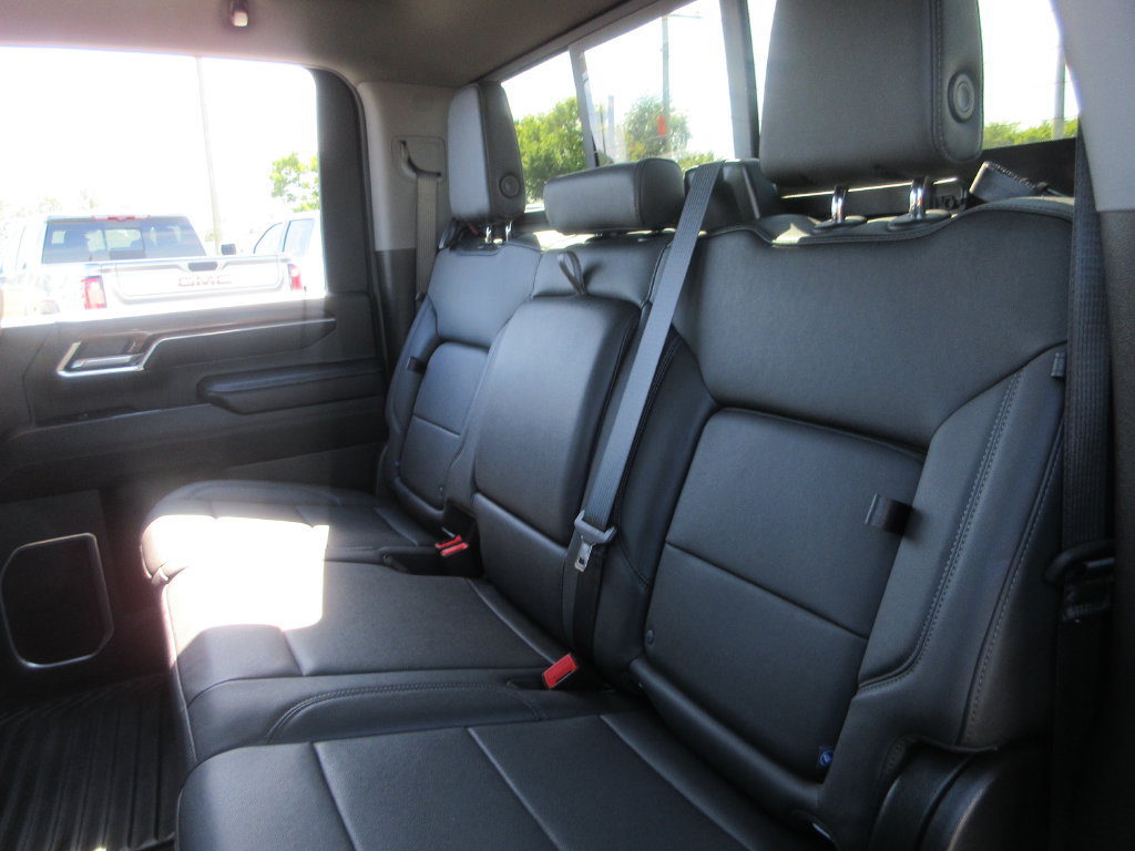 Certified 2025 Chevrolet Silverado 2500 LT w/ Z71 Chrome Sport Edition AWD/4WD image 21