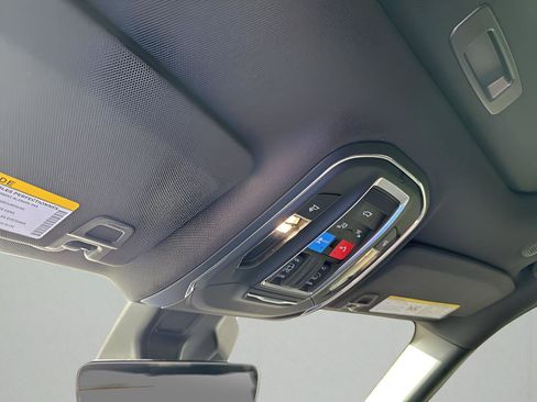 New 2025 Jeep Grand Cherokee Altitude image 36