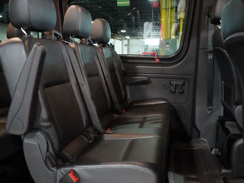 Used 2020 Mercedes-Benz Sprinter 2500 image 23