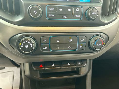 Used 2018 Chevrolet Colorado LT image 16