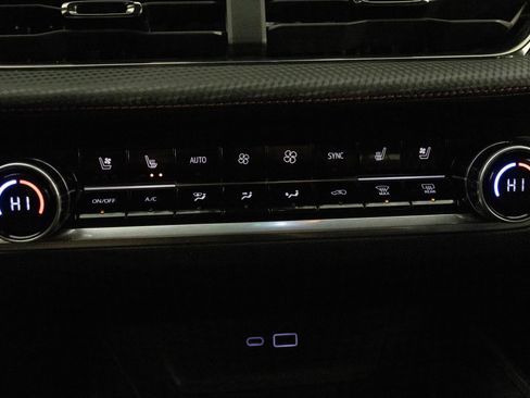 Used 2025 Chevrolet Equinox RS w/ Safety and Technology Package image 27