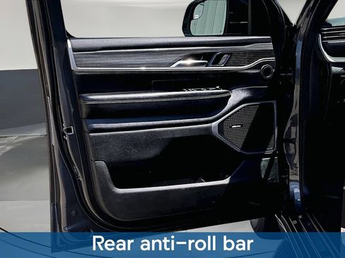 Used 2024 Jeep Wagoneer Series III AWD/4WD image 24