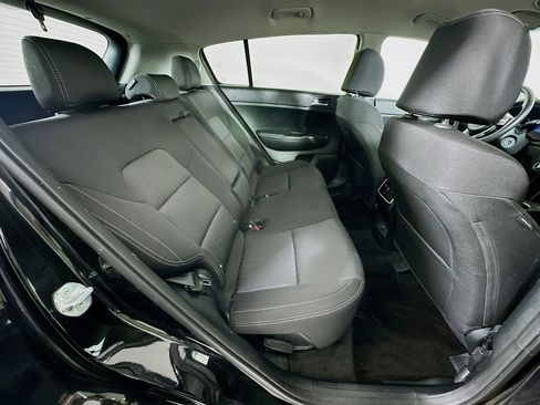 Certified 2022 Kia Sportage LX FWD image 8