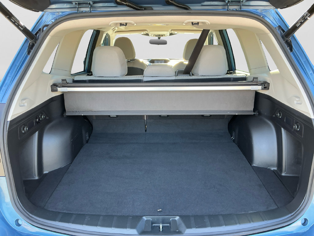 Used 2022 Subaru Forester Premium AWD/4WD image 17