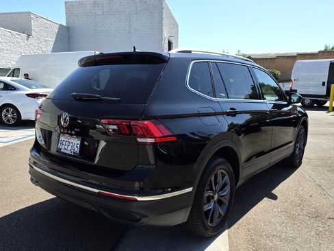 Used 2022 Volkswagen Tiguan SE FWD image 5