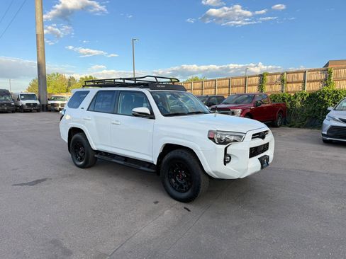 Used 2024 Toyota 4Runner SR5 Premium w/ Moonroof Package AWD/4WD image 10