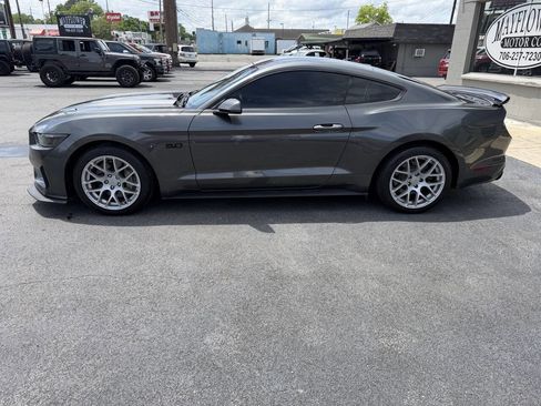 Used 2016 Ford Mustang GT RWD image 2
