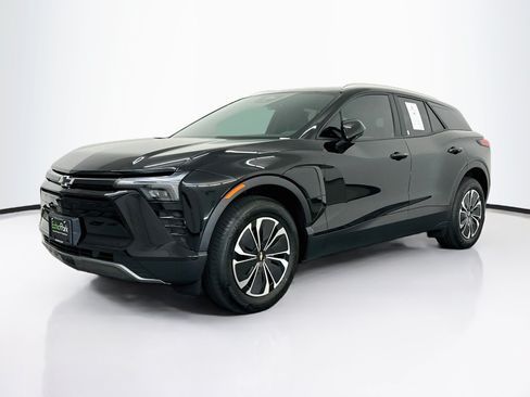 Used 2024 Chevrolet Blazer EV LT AWD/4WD image 3