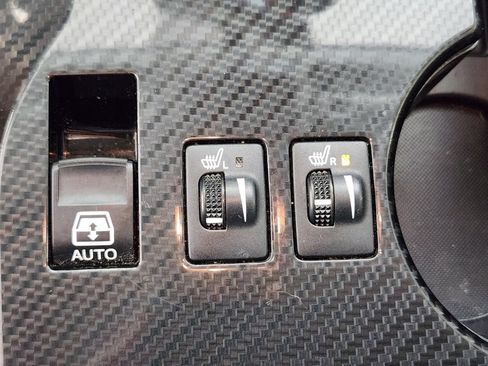 Used 2018 Toyota 4Runner TRD Off-Road Premium AWD/4WD image 26