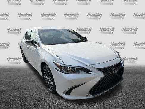 Used 2025 Lexus ES 350 w/ Premium Package FWD image 2