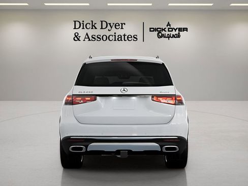 Used 2025 Mercedes-Benz GLS 450 4MATIC image 14