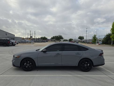 Used 2024 Honda Accord Sport image 6