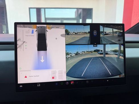 Used 2024 Tesla Cybertruck AWD Crew Cab image 16