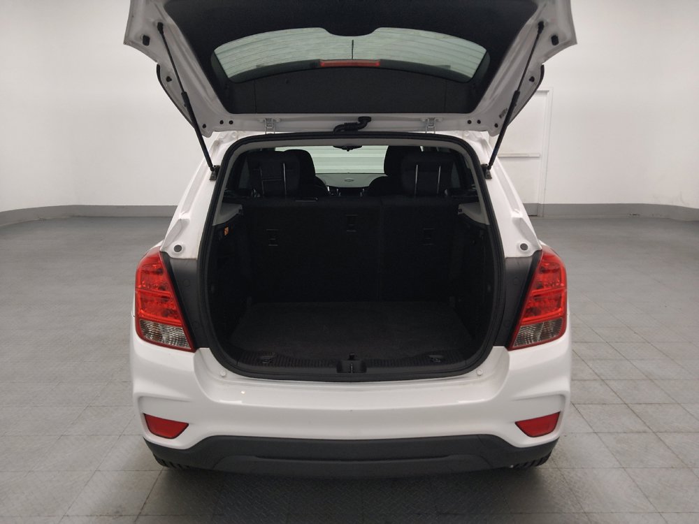 Used 2020 Chevrolet Trax LS FWD image 29