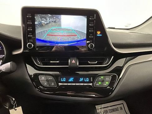 Used 2020 Toyota C-HR LE FWD image 23