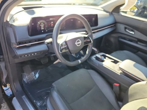 Used 2023 Nissan Ariya AWD image 16