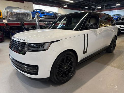 Used 2025 Land Rover Range Rover Long Wheelbase SE AWD/4WD image 10