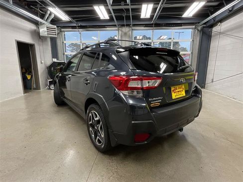 Used 2019 Subaru Crosstrek 2.0i Limited w/ Moonroof Package w/Navigation AWD/4WD image 3