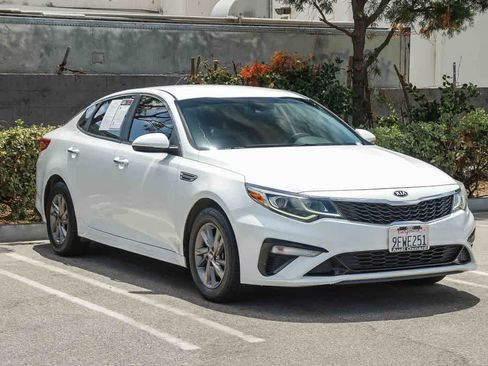 Used 2020 Kia Optima LX FWD image 3