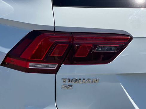 Used 2020 Volkswagen Tiguan SE AWD/4WD image 33
