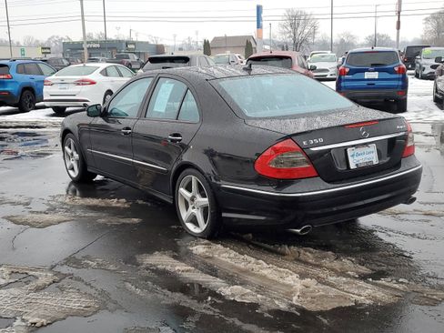 Used 2009 Mercedes-Benz E 350 4MATIC Sedan image 3