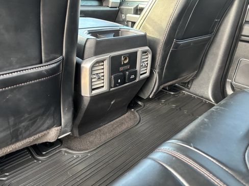 Used 2019 Ford F150 Platinum w/ Equipment Group 701A Luxury image 19