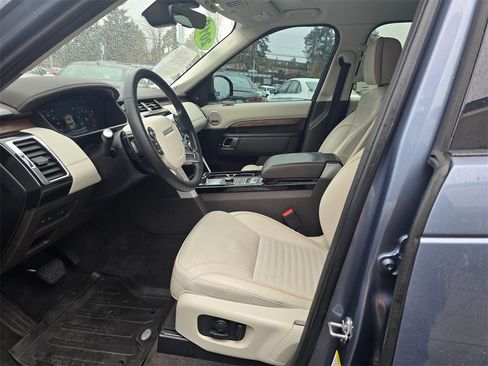 Used 2018 Land Rover Discovery HSE Luxury image 24