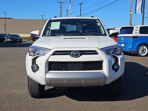 Used 2024 Toyota 4Runner TRD Off-Road Premium image 8