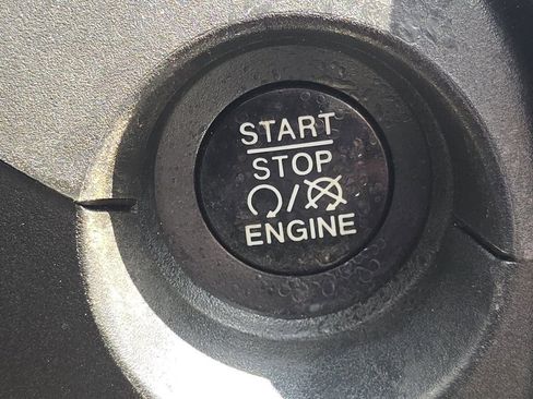 Used 2018 Jeep Compass Latitude w/ Popular Equipment Group image 35