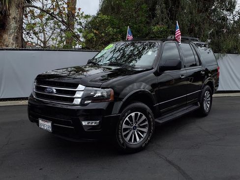 Used 2017 Ford Expedition XLT RWD image 25