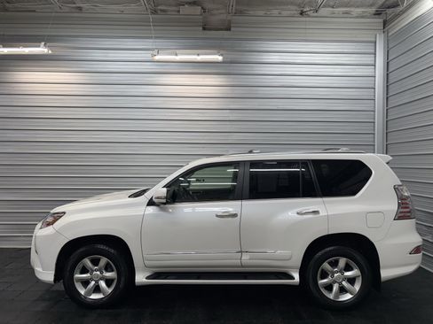 Used 2018 Lexus GX 460 image 8