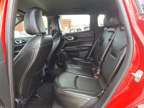 Used 2023 Jeep Compass Limited image 12