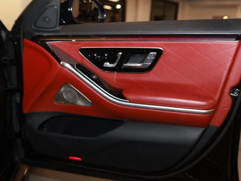 Used 2022 Mercedes-Benz S 580 4MATIC Sedan image 19