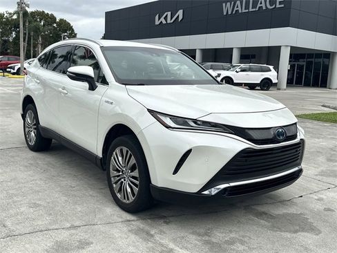 Used 2021 Toyota Venza XLE w/ Softex Package image 4