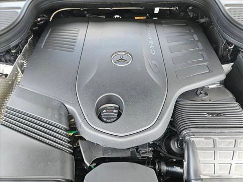 New 2026 Mercedes-Benz GLS 450 4MATIC image 17