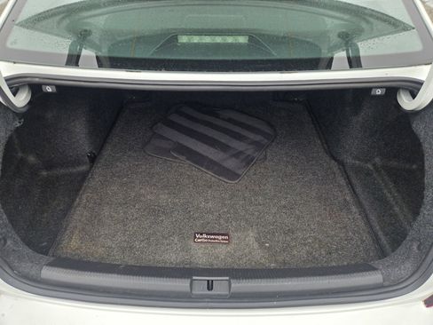 Used 2018 Volkswagen Passat 2.0T SE image 27