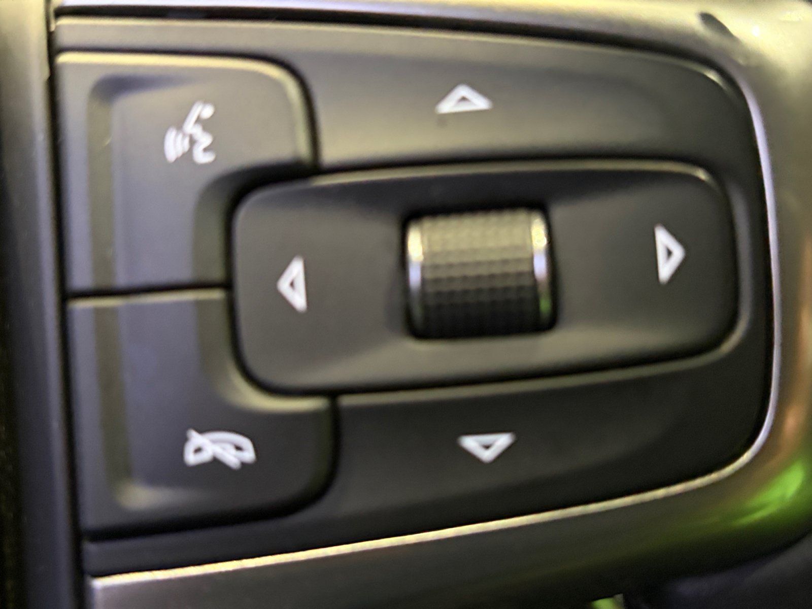 Used 2021 Chevrolet Silverado 1500 LT Trail Boss w/ Bed Protection Package AWD/4WD image 18