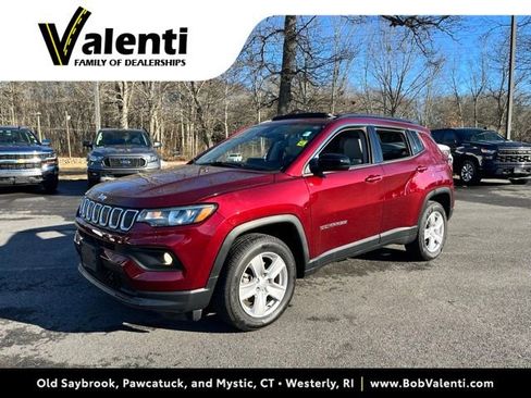 Used 2022 Jeep Compass Latitude w/ Sun and Sound Group image 1
